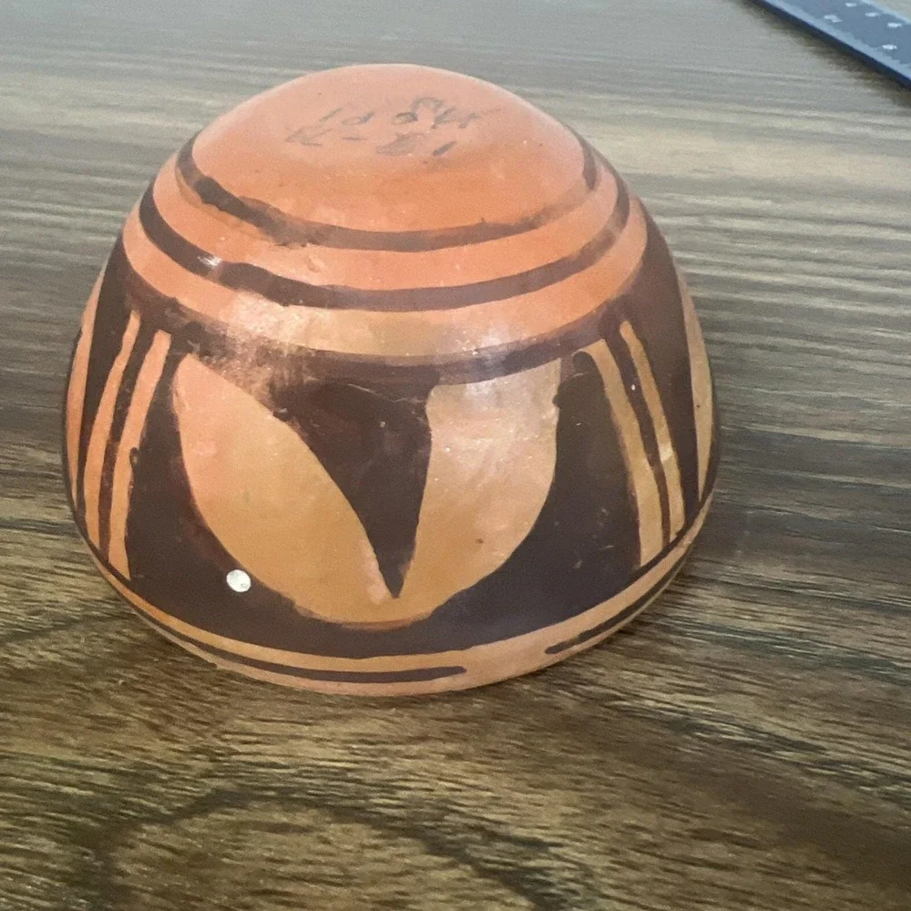 Vintage Hopi Native American Hand Painted Terracotta Pottery Bowl Signed 2x3.5 - Picture 6 of 9